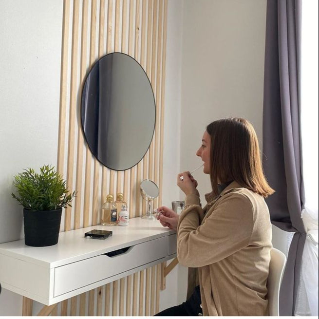 Modern And Sleek Wall Mounted Decorative Dresser By Miza