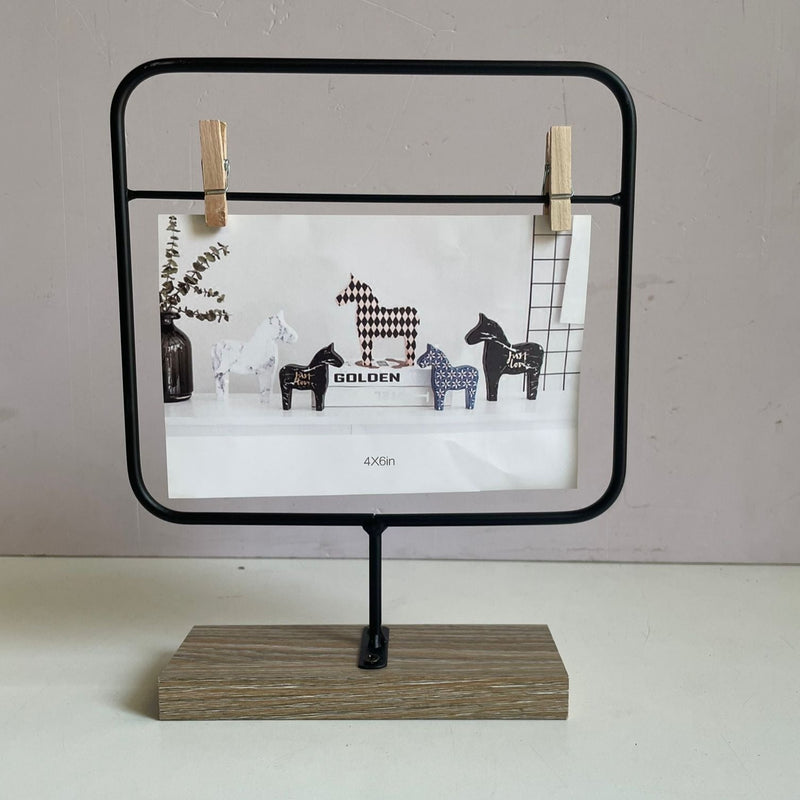 Black Metal Photo Frames With Wooden Clips By APT