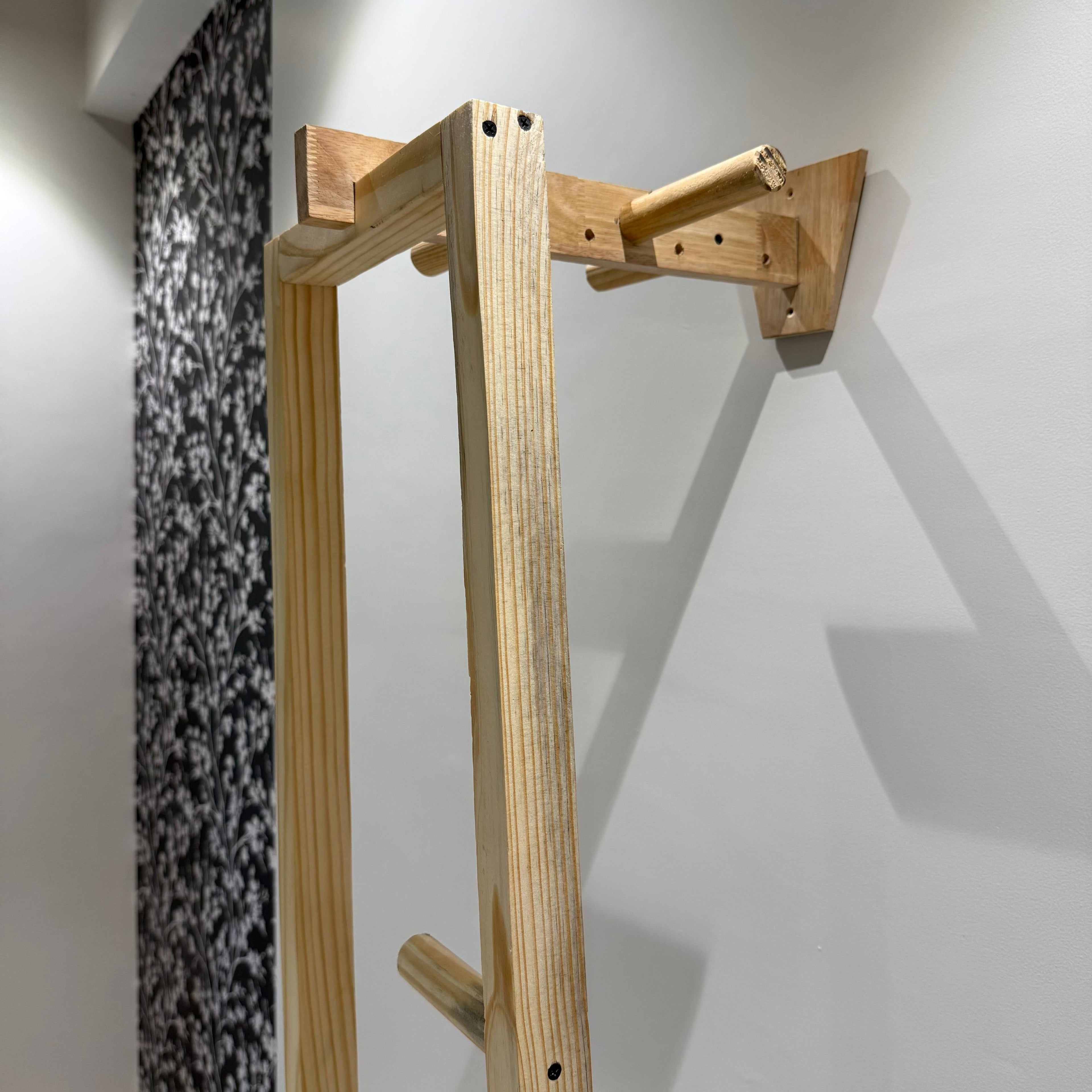 Modern Cloth Storage/Hanging By Miza