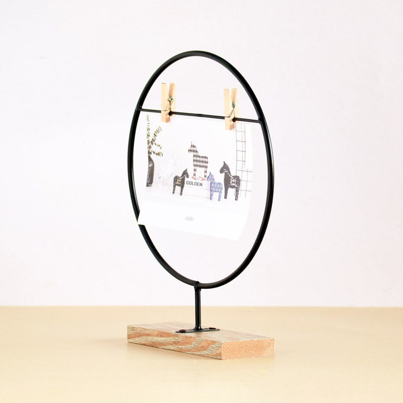 Black Metal Photo Frames With Wooden Clips By APT