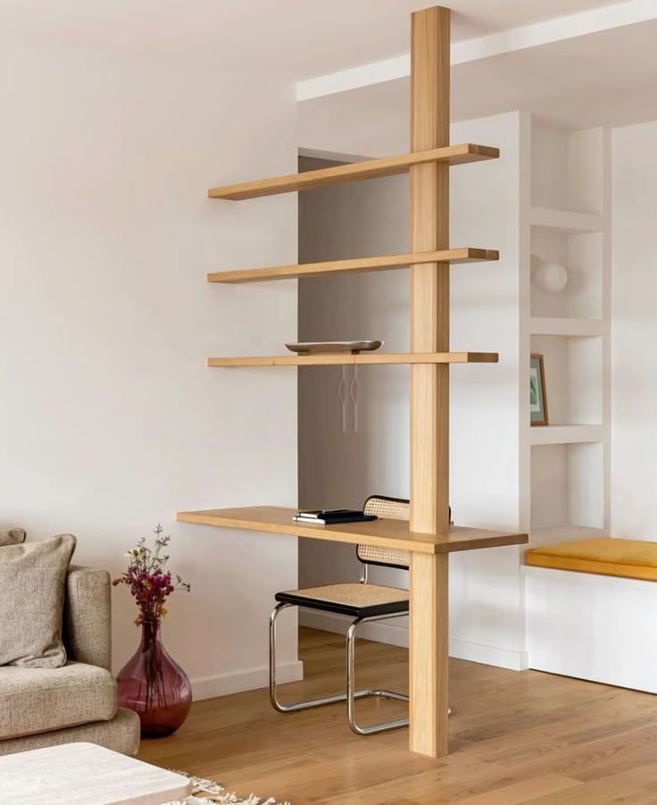 Wall-Free Workspace By Miza