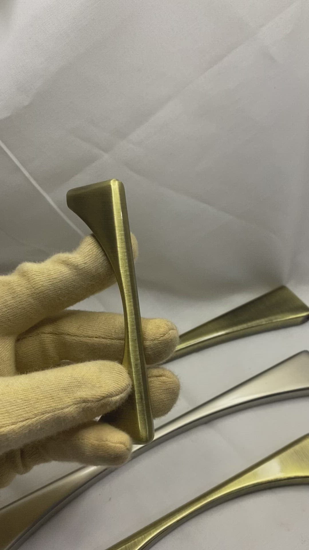 Curving The Edge Style Door Handles For Interior And Exterior (With Screw) By DH