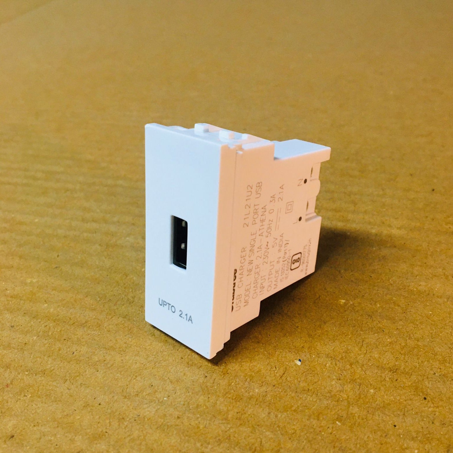 Havells Crabtree Athena New Single Port USB Charger 2.1 A (1 M) -1 Pc