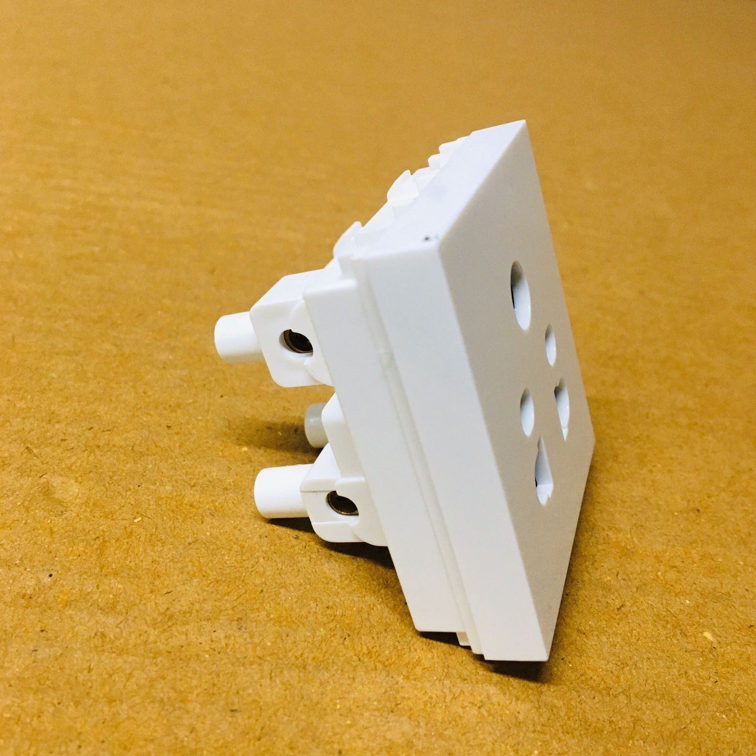 Havells Crabtree Athena 6 A 3 Pin Shuttered Sockets 1-Pc
