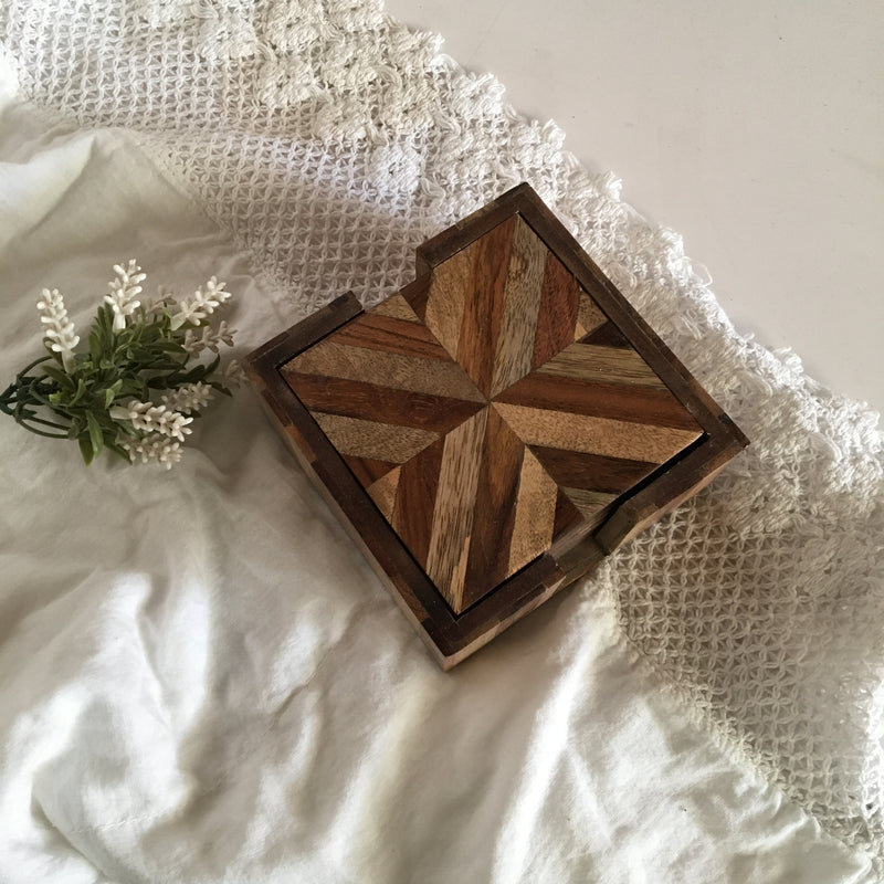 Diagonal Pattern Tea Cup Coaster Set Of 6 In Resin & Wood With Holder