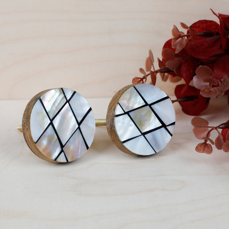 Cross Diamond Pattern Black & White Resin,Wood & MOP Cupboard Door Knob, Drawer Pull 1Pc