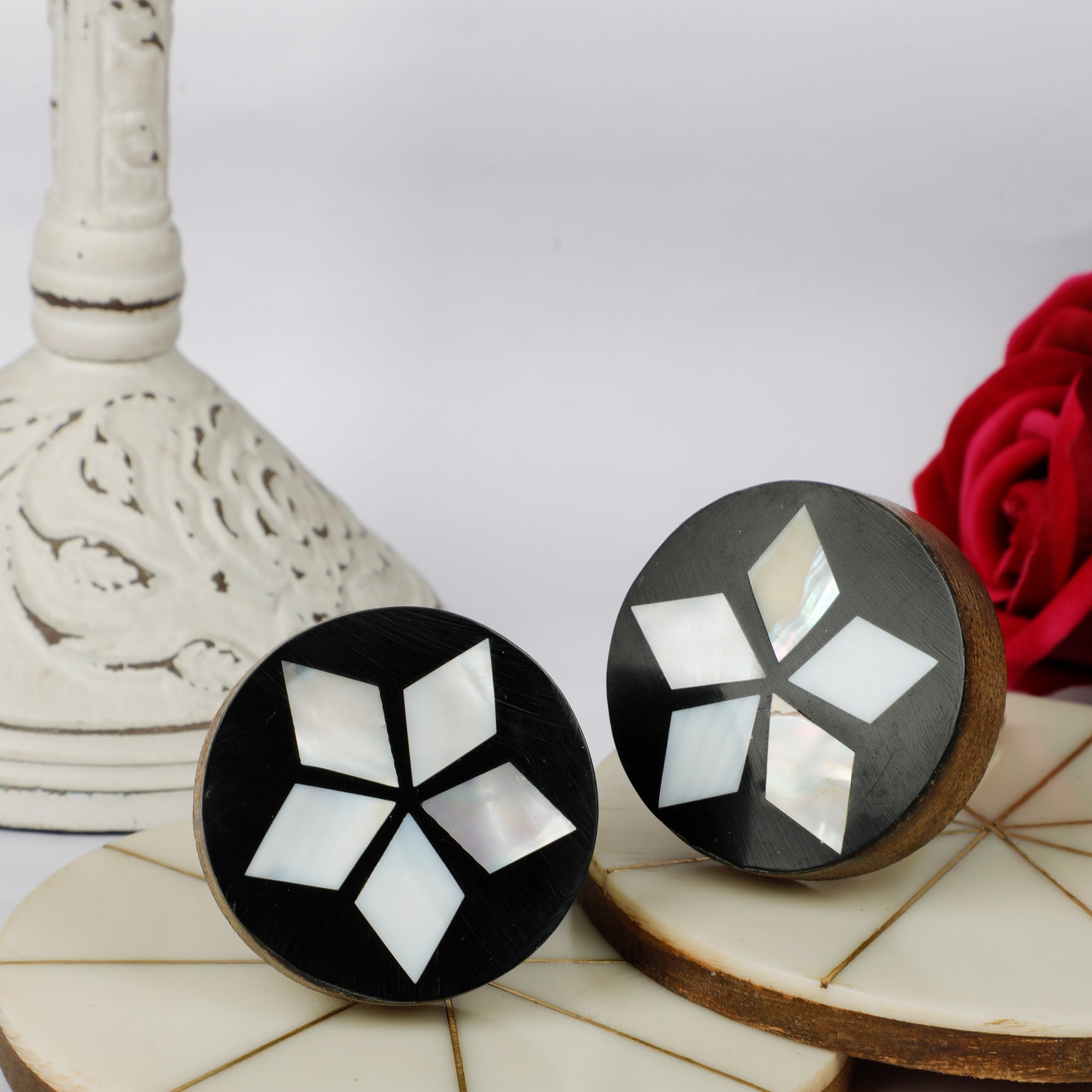 Diamond Black & White Resin, Wood & MOP Cupboard Door Knob, Drawer Pull 1Pc
