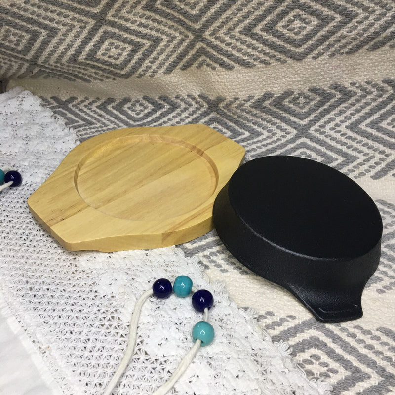 Round Cast Iron Plate Sizzler With Wooden Base | MK