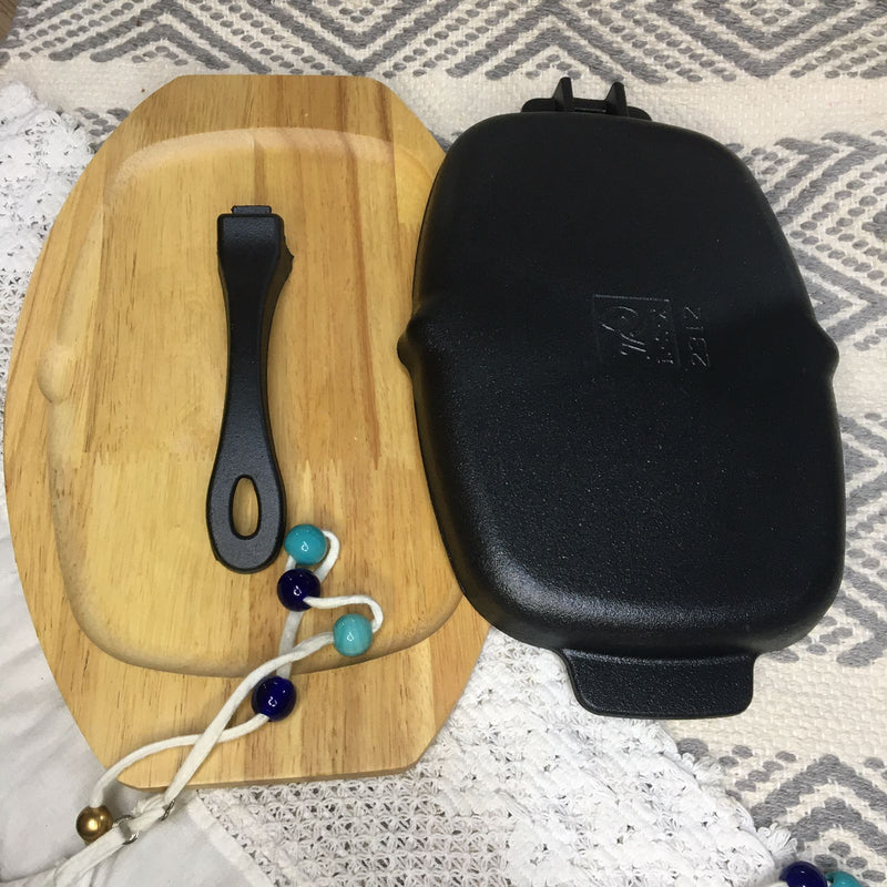 Oblong Cast Iron Sizzler Plate With Wooden Base | MK