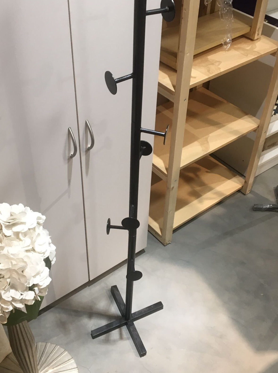 X - Style Tree Shaped Coat Stand Floor Standing Metal Rack With 8 Hang ...