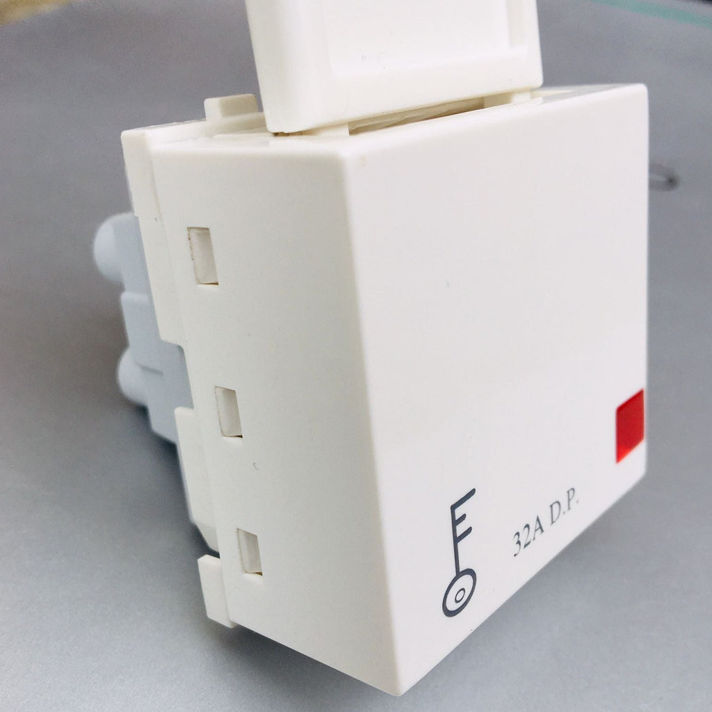 Anchor Penta Modular 32 A DP Switch with Keytag 2 Module - 1 Pc