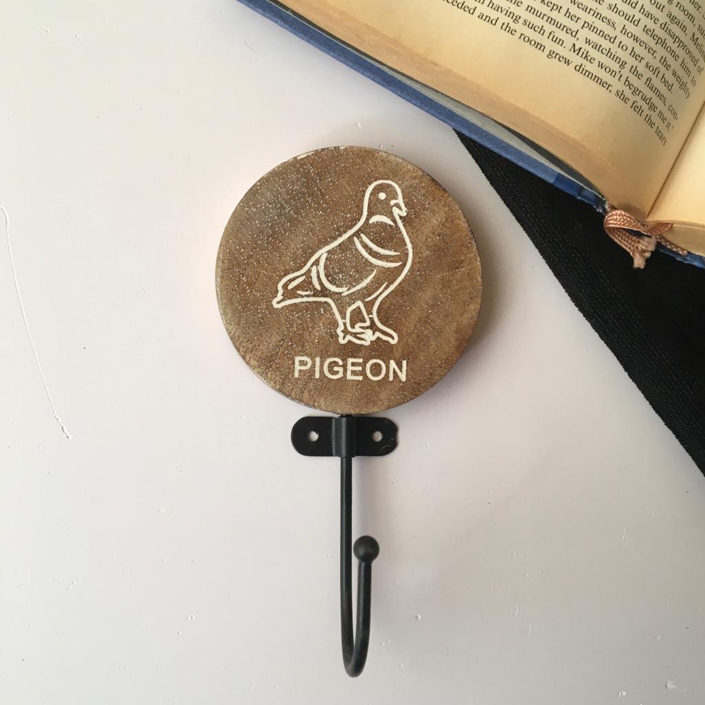 Round Shaped Wooden Engraved Wall Cloth Hooks Random Style By MUC