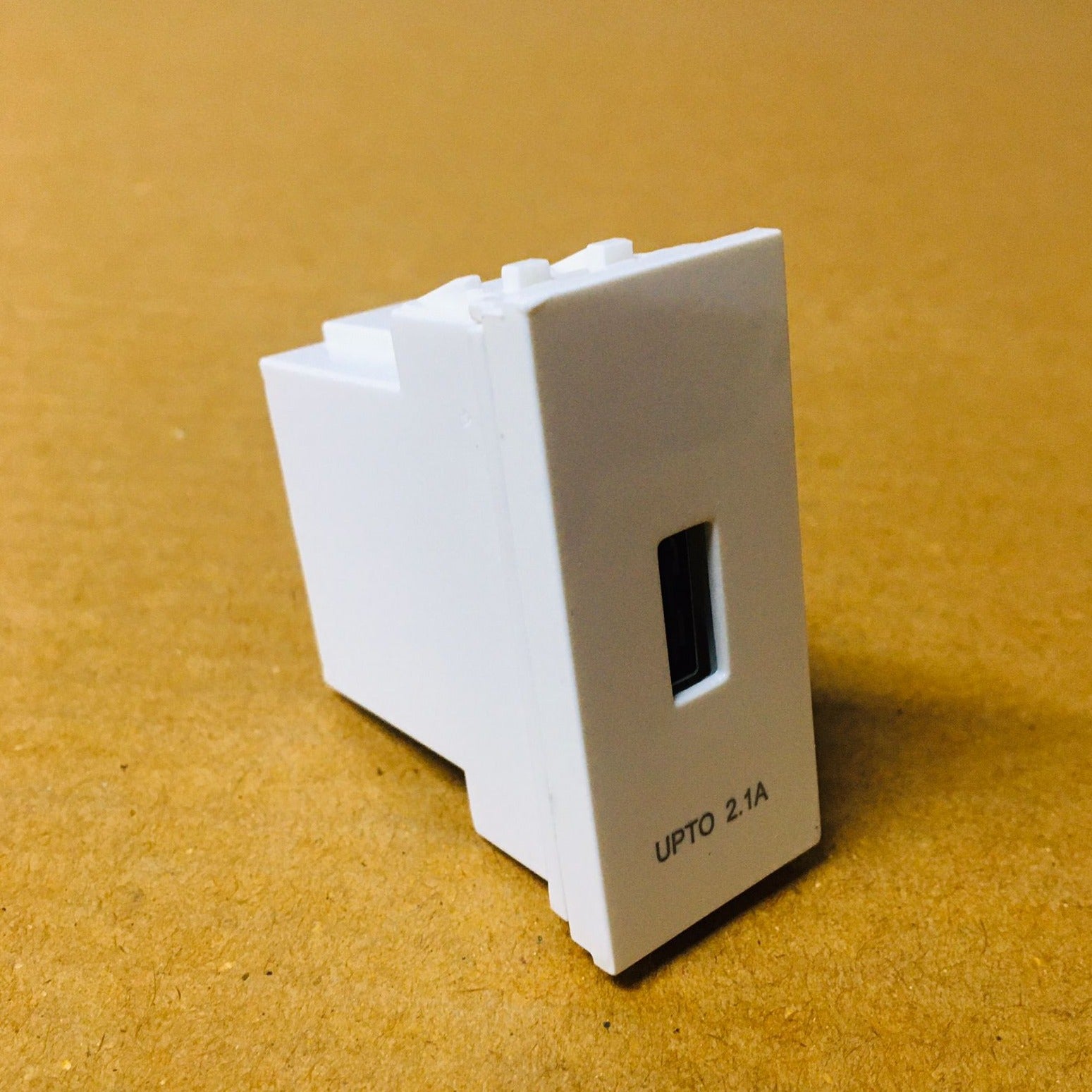 Havells Crabtree Athena New Single Port USB Charger 2.1 A (1 M) -1 Pc