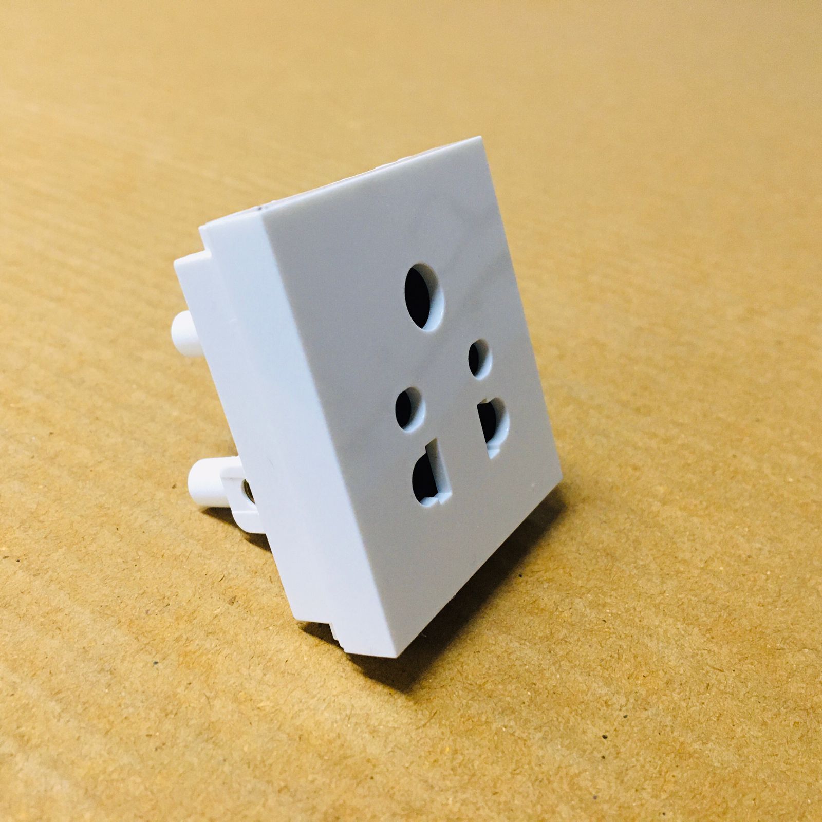 Havells Crabtree Athena 6 A 3 Pin Shuttered Sockets 1-Pc